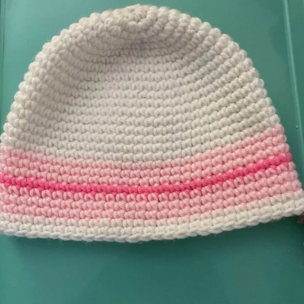 HandKnitted Beanie Cap Hat NEW